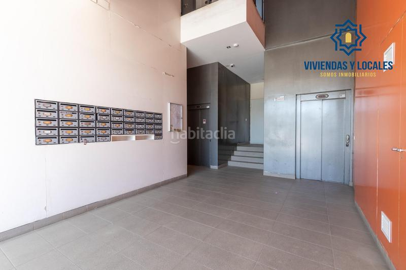 Foto 4c0246d4-e9b8-4815-a045-d1687be6708d. Piso en calle de circunvalación 3 piso de 2 dormitorios con garaje y trastero en la mejor zona . en Alhendín