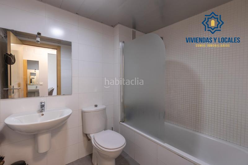 Foto 5c2e8122-7569-4cbb-8027-2e47a504e14a. Piso en calle de circunvalación 3 piso de 2 dormitorios con garaje y trastero en la mejor zona . en Alhendín