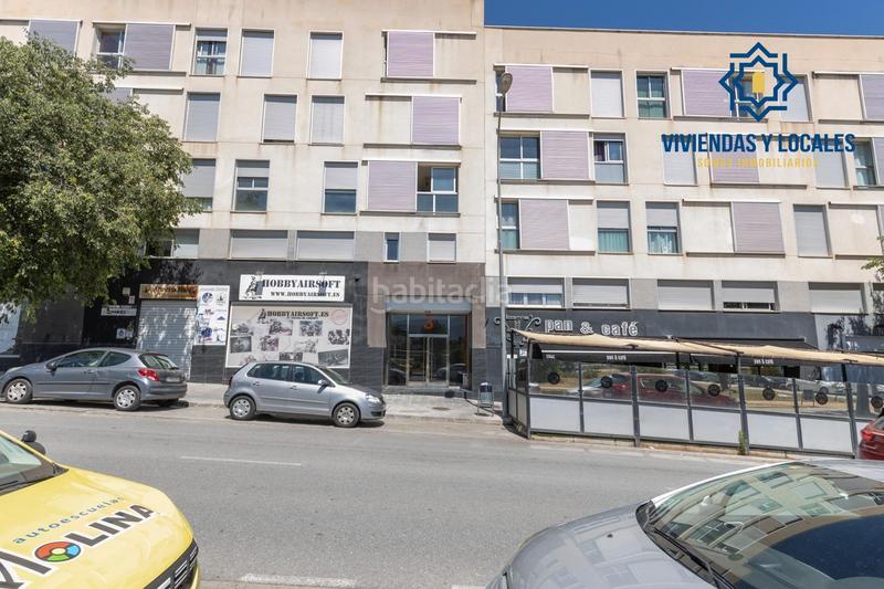 Foto 7f5443ba-042f-4717-9168-d6cc4ec14426. Piso en calle de circunvalación 3 piso de 2 dormitorios con garaje y trastero en la mejor zona . en Alhendín