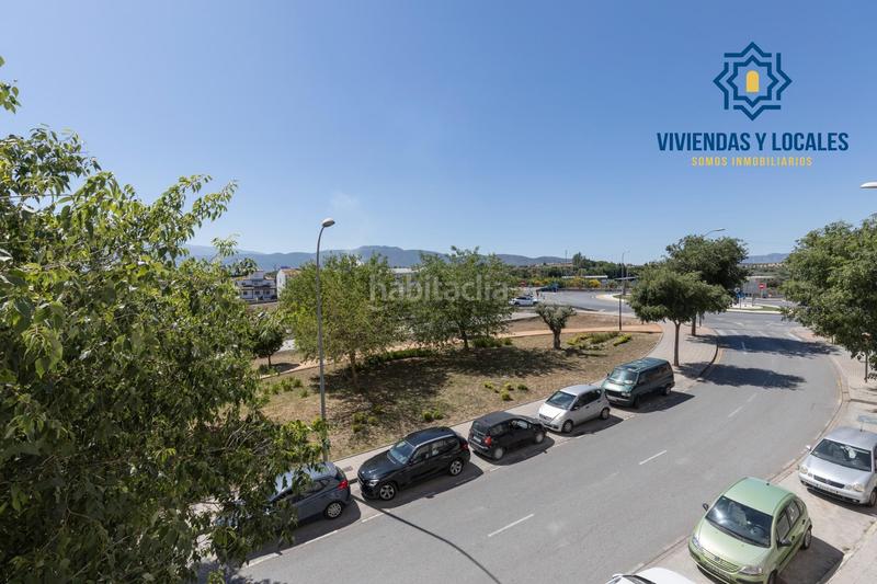 Foto b1d0c00a-ea38-453d-8c3b-1eeaaf2ef04b. Piso en calle de circunvalación 3 piso de 2 dormitorios con garaje y trastero en la mejor zona . en Alhendín