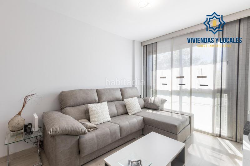 Foto f5126c23-cc9d-4914-9d97-41d9dc0fc285. Piso en calle de circunvalación 3 piso de 2 dormitorios con garaje y trastero en la mejor zona . en Alhendín