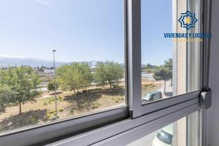 Appartement à Calle de circunvalación 3. Piso de 2 dormitorios con garaje y trastero en la mejor zona de