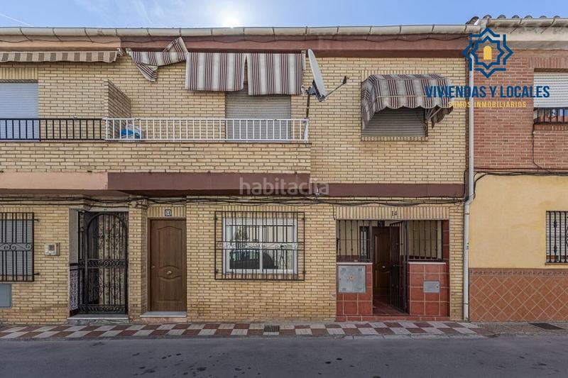Foto 1a3d233c-43fd-49e7-ae33-907bf3fa1f21. Casa adosada adosado con dos viviendas independientes ideal para vivir o invertir! en Armilla