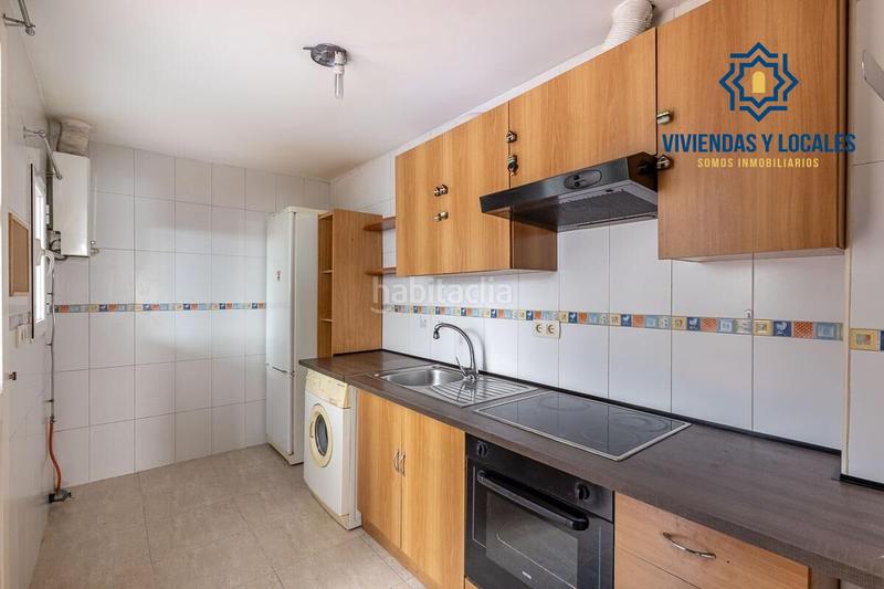 Foto 4a296b7e-84ad-4a94-9274-24e0177e5431. Casa adosada adosado con dos viviendas independientes ideal para vivir o invertir! en Armilla
