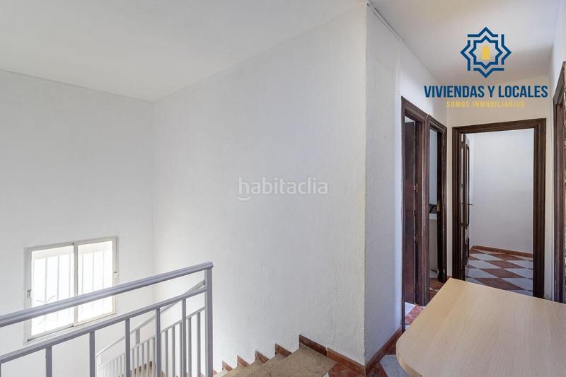 Foto 5470210b-043e-4324-8a3e-699f0fc11c19. Casa adosada adosado con dos viviendas independientes ideal para vivir o invertir! en Armilla