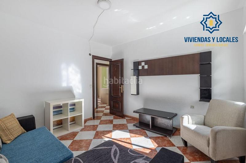 Foto e22a1584-f172-423e-a937-986f60377de6. Casa adosada adosado con dos viviendas independientes ideal para vivir o invertir! en Armilla