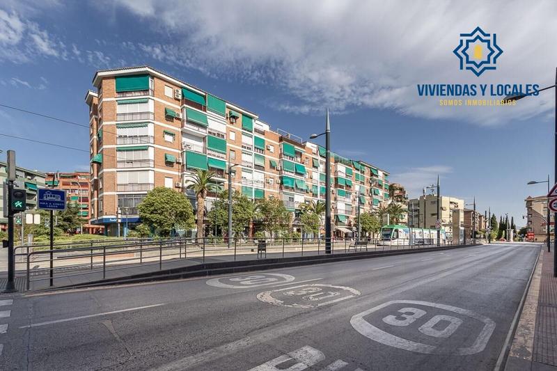 Foto d3a5834e-7e2d-4aac-bc8b-01a956e4bfec. Piso espectacular piso completamente reformado!!! en Granada