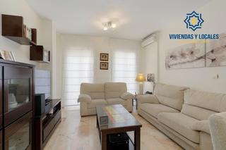 Casa adossada a Cijuela. Adosado con todas las comodidades en cijuela, listo para entrar
