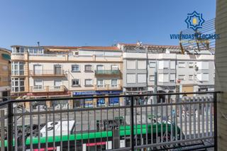 Appartement  Avenida de blas de otero. Estupendo piso junto al metro