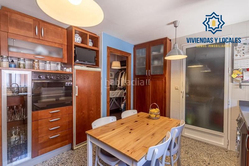 Foto a6365e6e-b232-481e-becd-154f9b76e774. Casa adosada preciosa casa en la zubia en La Zubia Ciudad Zubia (La)