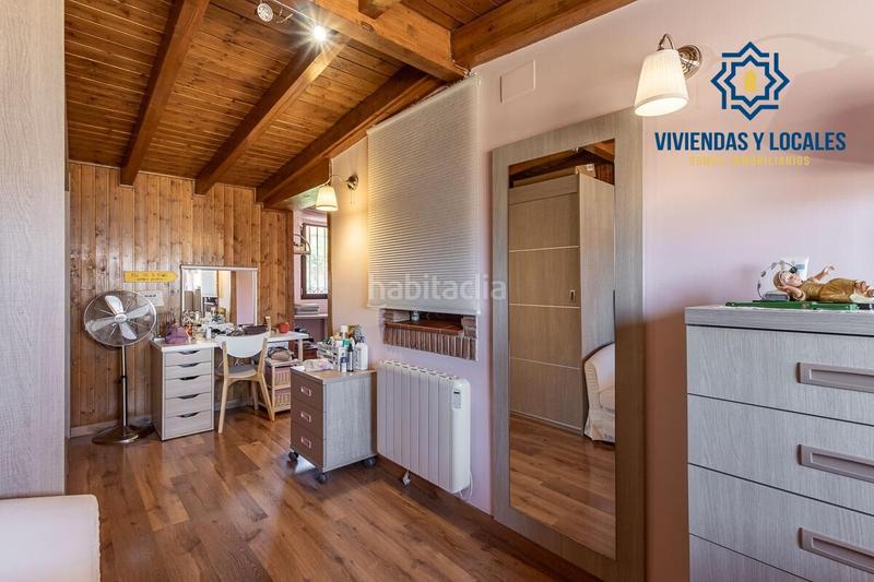 Foto f5f75d5c-664a-4770-99c9-a0bf33d599df. Casa adosada preciosa casa en la zubia en La Zubia Ciudad Zubia (La)