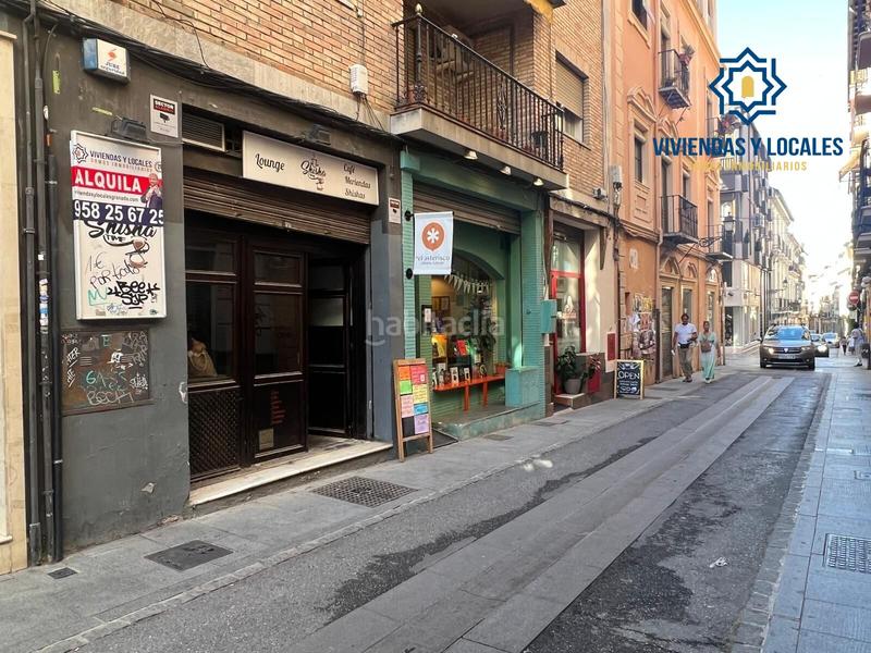Foto 68df2a38-f82f-41dd-a597-bcb757d4e9da. Alquiler local comercial local disponible con licencia de hostelería junto a puentezuelas en Granada