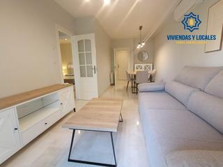 Location Appartement à Calle del periodista eduardo molina fajardo 6. Disponible piso amueblado dos dormitorios en parque almunia