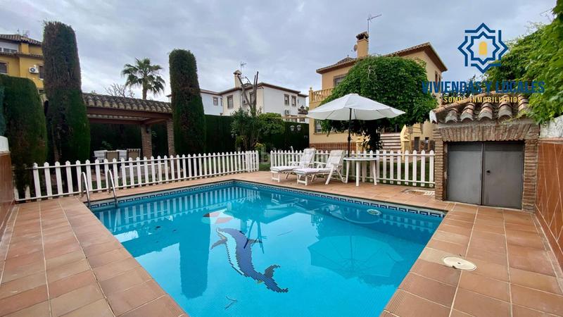 Foto 0c9e80e2-0b10-4b9b-9456-54ea269dff67. Chalet  en venta en la zubia con licencia turística en Zubia (La)
