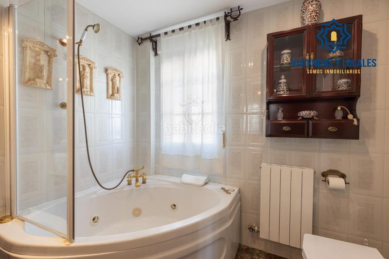 Foto 27558ecd-31c1-4e7f-a0e5-28e38df811aa. Chalet  en venta en la zubia con licencia turística en Zubia (La)