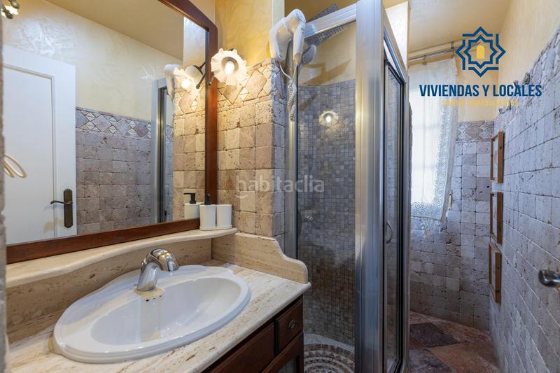 Foto a02daf51-40c8-4fa5-8a60-6b98fb9462ad. Chalet  en venta en la zubia con licencia turística en Zubia (La)