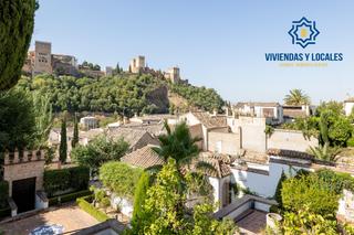Casa adossada  C. frailes de la victoria, 5. Una joya con vistas a la historia de granada  vive en el corazón