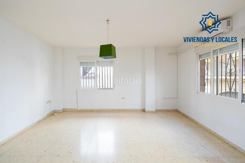 Foto 3ba439b0-7967-4864-afae-9d85286b1ef2. Apartamento  de 2 dormitorios junto a triunfo en Granada