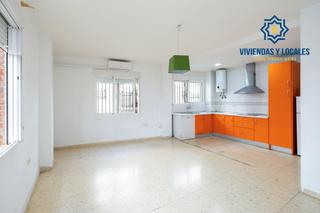 Apartament  Calle hornillo de cartuja. Apartamento de 2 dormitorios junto a triunfo