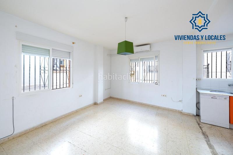 Foto 7e7fc49f-0748-4cc3-9c17-bc41db1f2ffd. Apartamento  de 2 dormitorios junto a triunfo en Granada