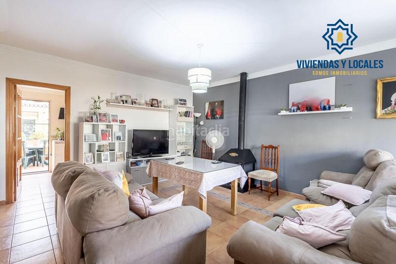 Foto 4dd45a6c-06d1-4c5e-b35b-44a18f34c39a. Casa adosada bonita vivienda unifamiliar zona bellavista en Cájar
