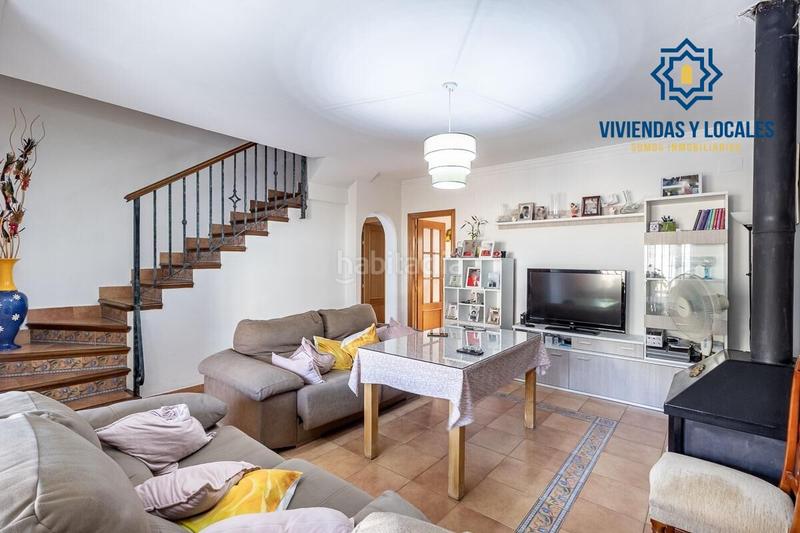 Foto d1d2bdd9-e69a-403c-ad23-187b95479d57. Casa adosada bonita vivienda unifamiliar zona bellavista en Cájar