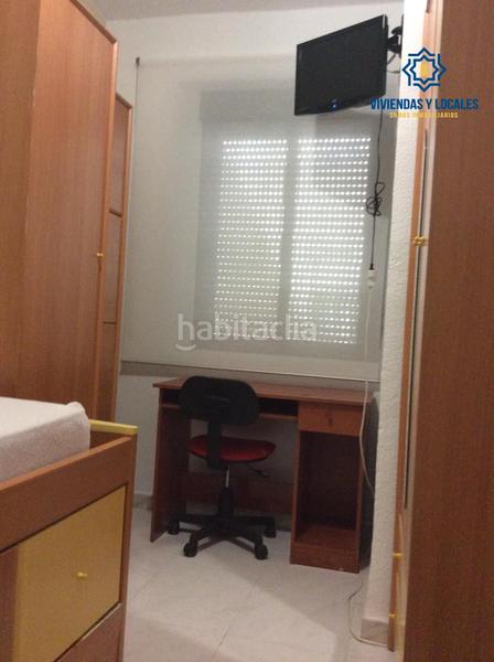Foto 2884ec52-3e26-4e29-90d5-862656005aa9. Alquiler piso en calle san benito s/n piso de tres dormitorios ideal estudiantes en Granada