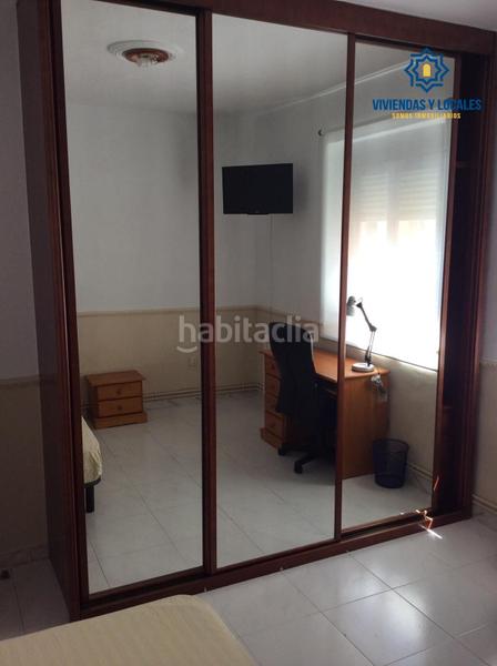 Foto 3f9ba12a-1d15-4a41-9b39-6f5ba1eedee4. Alquiler piso en calle san benito s/n piso de tres dormitorios ideal estudiantes en Granada