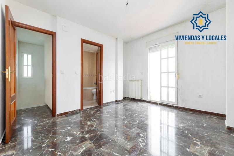 Foto 9c9a29e6-0c3d-4dde-a0dd-ba7786156326. Chalet  con gran parcela y piscina en loma verde, en Albolote
