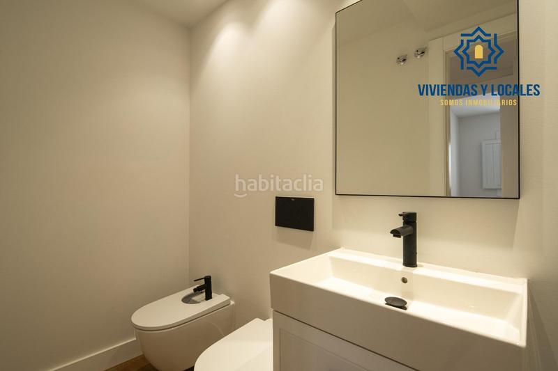 Foto bae9b4d6-dde9-4edd-9133-0567c92e9b92. Piso horno de vidrio, monte de piedad 7 y 9 b en Granada