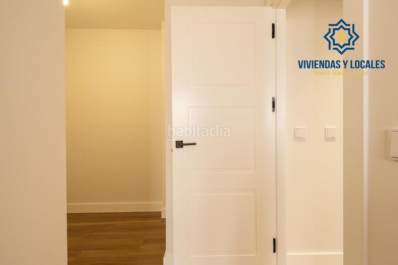 Foto f5fdde0a-83af-4b6a-98f7-eeeab840144c. Piso horno de vidrio, monte de piedad 7 y 9 b en Granada