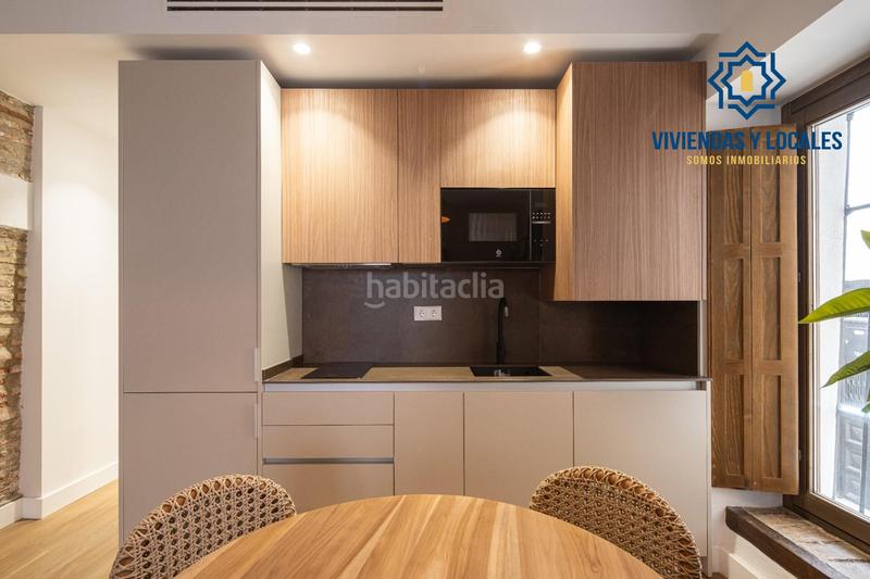 Foto ef12c446-1950-4563-9b47-3ab439c69e3d. Piso horno de vidrio, espino 1 a en Barrio de Albaicín Granada
