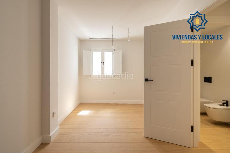 Foto 4aba9b9d-4ba3-4a48-9a2b-77949d4c631b. Piso horno de vidrio, espino 1 c en Barrio de Albaicín Granada