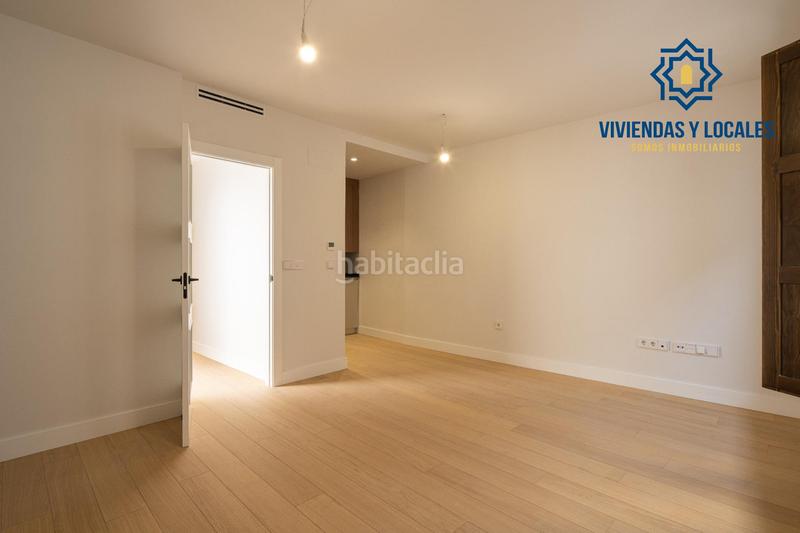 Foto a8bf03b3-7dbb-40ed-9315-f5d10bd729f4. Piso horno de vidrio, espino 1 c en Barrio de Albaicín Granada