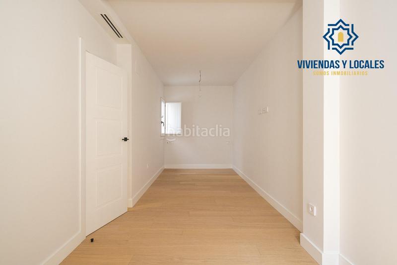 Foto f6965fe6-c0e9-44e3-83f0-2270877bc700. Piso horno de vidrio, espino 1 c en Barrio de Albaicín Granada