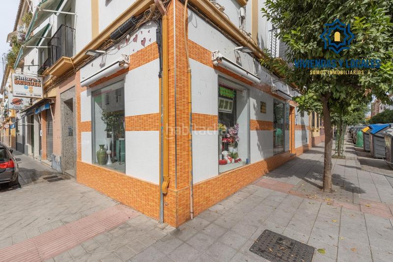 Foto 13e7bb18-e7db-4e2a-a08e-88539e682789. Piso en calle arzobispo guerrero 14 piso haciendo esquina en la calle comercial del barrio de la chana en Granada