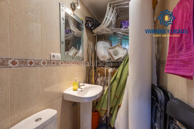 Foto a63f8272-b74a-4c49-bf97-6f007eb5d74b. Piso en calle arzobispo guerrero 14 piso haciendo esquina en la calle comercial del barrio de la chana en Granada