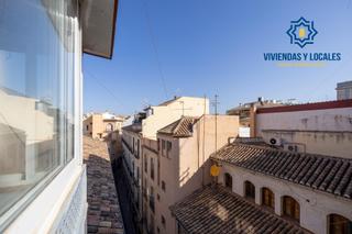 Ático en Centro - Sagrario. Piso en venta de tres dormitorios en zona recogidas.