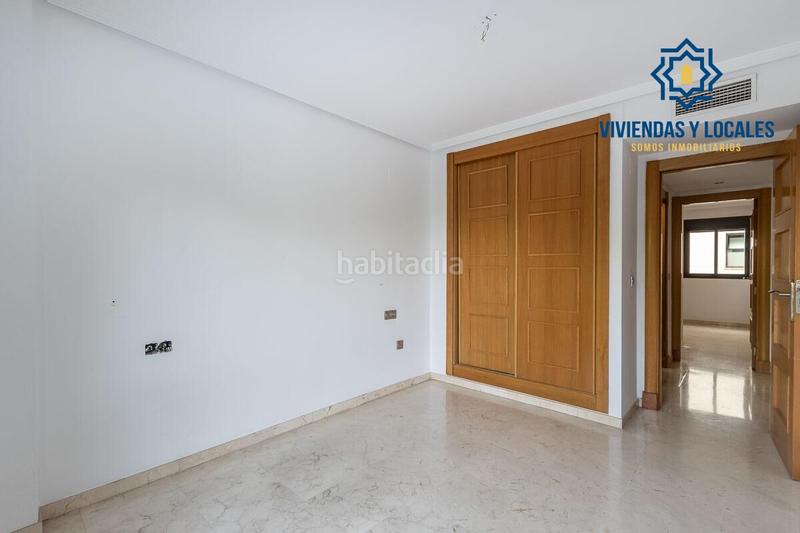 Foto 171d75e5-40ea-452c-9b9b-1e8bed78478a. Piso  de dos dormitorios junto a parque almunia con piscina comunitaria en Granada