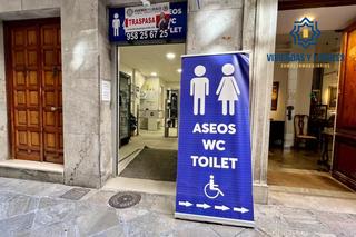 Location Local commercial à Centro - Sagrario. Traspasamos novedoso negocio de aseos públicos junto a catedral