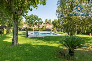 Doppelhaus in Cerrillo de Maracena - Periodistas. Chalet adosado en zona la caleta