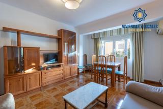 Appartement  Calle doctor fermín garrido. Ponemos a la venta este fantástico piso en plaza de toros