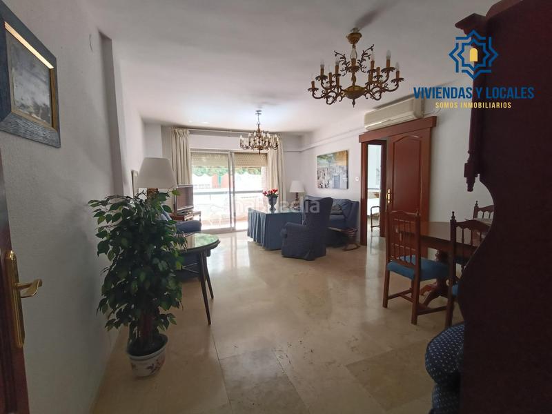 Foto 41946ff9-35e9-4606-8b90-ae92199820ba. Alquiler piso en alquiler piso cuatro dormitorios con terraza junto a recogidas en Granada