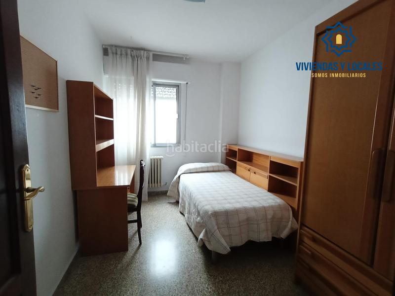 Foto 4c70871a-ea9b-4252-87bf-ad8c2edc8e8d. Alquiler piso en alquiler piso cuatro dormitorios con terraza junto a recogidas en Granada