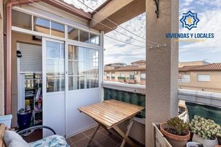 Attique à Residencial Triana - Barrio Alto. Gran ático en las gabias