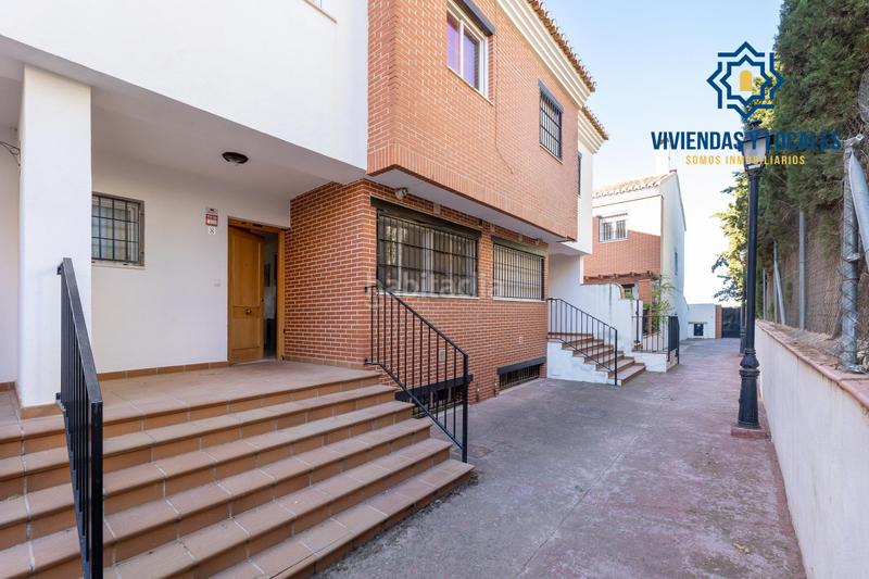 Foto 565db641-27fc-424c-a850-ab0a8d4a833d. Casa adosada  con piscina y pádel en urb. llanos de silva en Atarfe