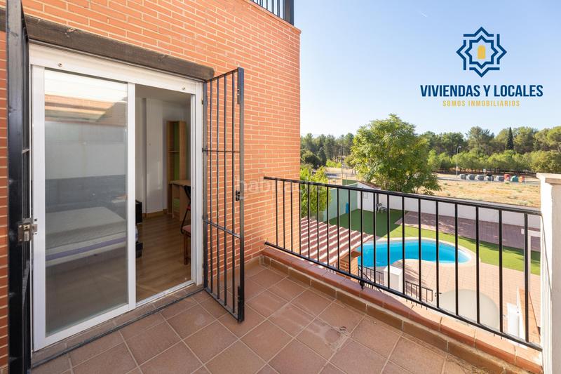 Foto e60a2606-d387-42bf-bac0-35a9d958266c. Casa adosada  con piscina y pádel en urb. llanos de silva en Atarfe