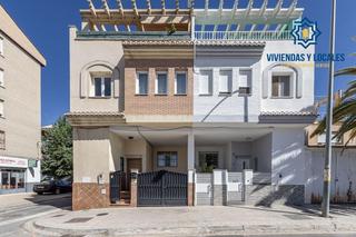 Casa  Calle baden powell. Casa junto al pts
