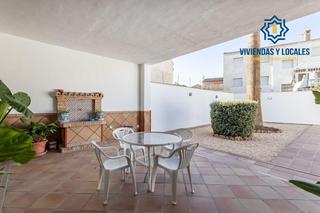 Haus  Calle del hierro. Casa con gran patio en las gabias