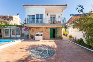 Chalet in Huétor Vega. Fantastica vivienda unifamiliar en los rebites huetor vega